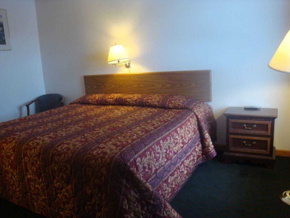 Currys Motel By Oyo Saginaw Mi Pokój zdjęcie