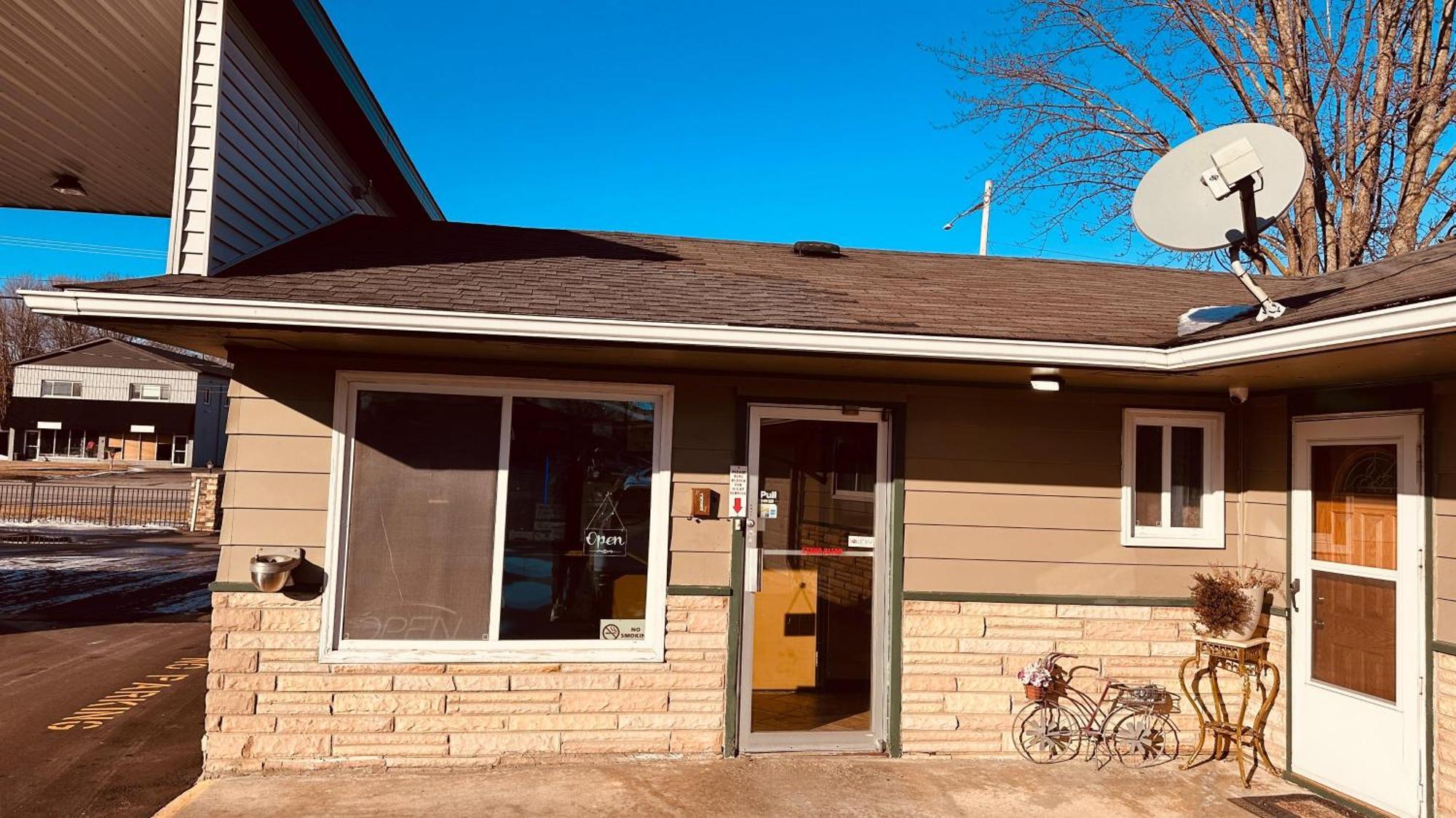 Currys Motel By Oyo Saginaw Mi Zewnętrze zdjęcie